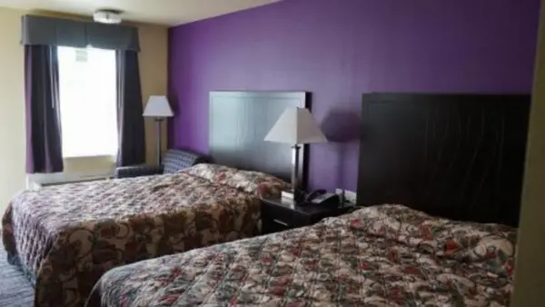 Village Motor Inn 8
